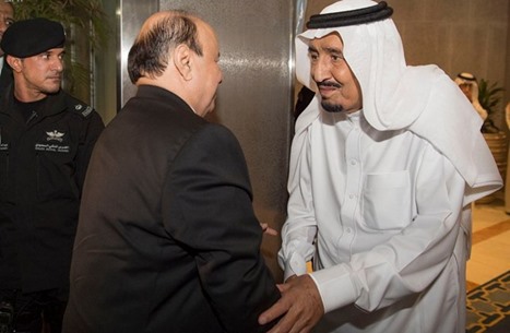 الملك سلمان يقدم عرضا لـ الرئيس هادي ويوجه له رسالة مهمة