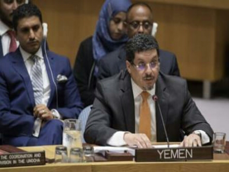 دبلوماسي يمني يحذر الكونغرس الأميركي من المتاجرة بـ«الدم اليمني»