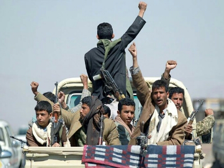 الحكومة اليمنية تعلن موقفاً صادماً للمليشيات بخصوص مساعي إخراج ايرانيين من اليمن بذريعة نقل الجرحى