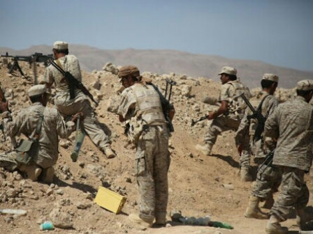 قوات الجيش تنتزع مواقع جديدة من المليشيات في «باقـم»