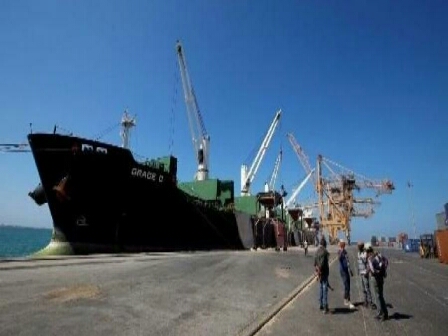 ما حقيقة انسحاب الحوثيين من ميناء الحديدة ؟ «اعلان من الامم المتحدة وسط لغط كبير والشرعية تشكك»