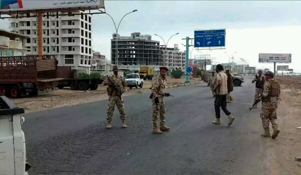 اشتباكات عنيفة في «عدن» وفرض حصار على إدارة الأمن ومصادر تؤكد سقوط قتلى