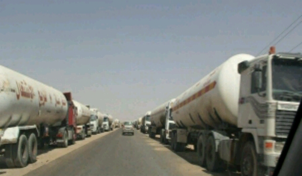 كشف تفاصيل أكبر عملية تهريب وقود من «محافظة مأرب» تورط فيها «تاجر حوثي» - كيف خرجت وأين وصلت؟