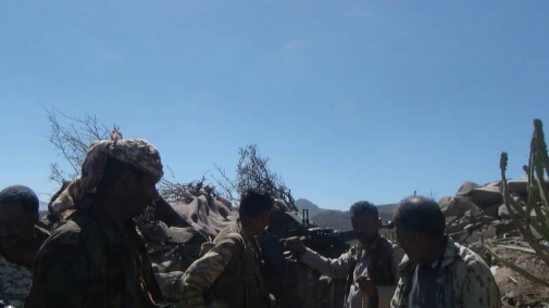 اللواء 30 مدرع يتصدى لهجوم حوثي مباغت جنوب اليمن