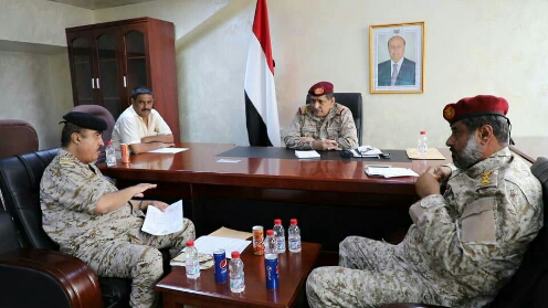 قائد أركان الجيش ومحافظ إب يتحدثون عن استعدادات لدحر الحوثيين من مناطق مهمة في المحافظة
