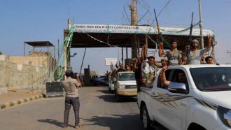 الإعلان عن توافق «حكومي - حوثي » بشأن إعادة الانتشار في الحديدة