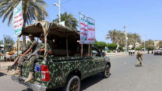 الكشف عن أخطر ما وصل الحوثيين وتم نقله الى الحديدة وكيف تم خداع طيران التحالف - الجيش يتوعد برد عسكري خاطف