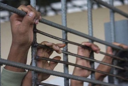 شهادات مروعة تكشف عن جرائم بشعة داخل سجون «الحوثيين» ومرصد حقوقي يناشد العالم لـ«التدخل الفوري»
