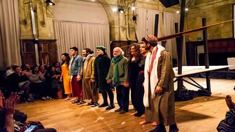 أرض بلا ياسمين: أول مسرحية يمنية تُعرض في انكلترا