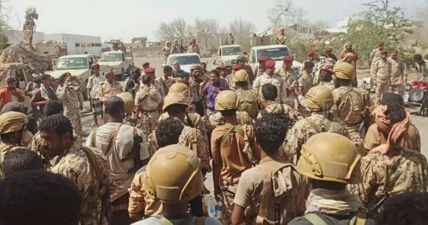القوات الإماراتية تقطع الخط الرئيسي الرابط بين شمال وجنوب اليمن وتطرد قوات ”هادي“