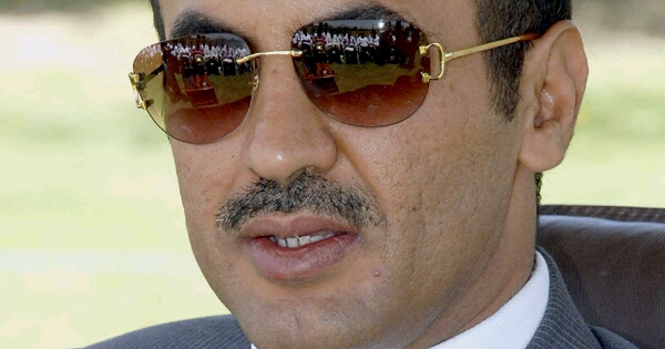 أول موقف سياسي لـ”أحمد علي عبدالله صالح“ يثير حفيظة ”ياسين سعيد نعمان“ والأخير يصب جام غضبه على ”الوحدة اليمنية“
