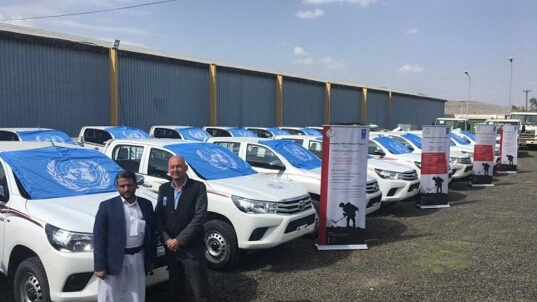 شاهد : ماذا صنع الحوثيون بسيارات الامم المتحدة «فضيحة وتواطؤ على المكشوف»