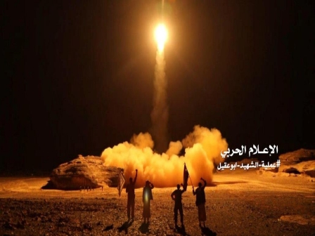 وصول اثنان من أكبر خبراء الصواريخ والطائرات المسيرة في الحرس الثوري الايراني الى صنعاء ومصادر تكشف كيف دخلوا اليمن