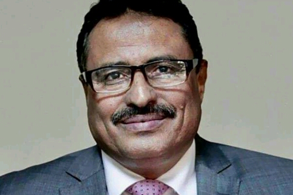وزير يمني يحذر الرئيس ”هادي“ من خطر يهدد ”الشرعية“ من أوساطها