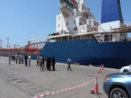 الحوثيون يكشفون حقيقة وصول 3 سفن مشتقات نفطية الى ميناء «الحديدة»