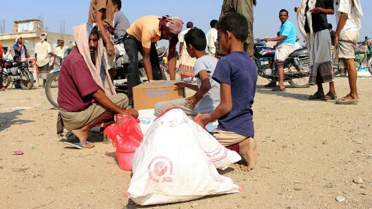 بيان هام بشأن مصير المساعدات المقدمة لليمن وأنباء عن تراجع الحوثيين عن قرار كارثي