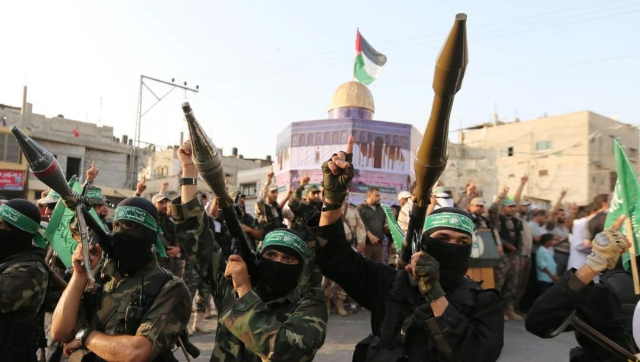الحكومه ”الشرعية“ تهاجم ”حماس“ وتعتبر مبادرة الحوثي "متاجرة ومزايدة رخيصة"