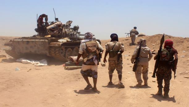 القوات الحكومية توجه ضربة قوية لتنظيم القاعدة جنوب اليمن وتسيطر على أكبر معسكراته