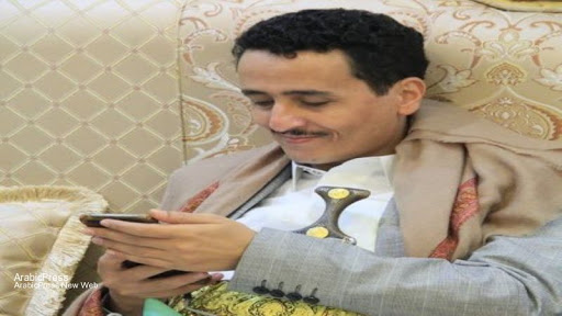 مسؤول في الشرعية يمتدح بدر الدين الحوثي ويصف الحكومة بغير المحترمة