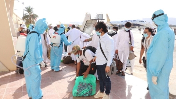 الحكومة اليمنية:تعلن تعديل برنامج إجلاء رعاياها العالقين في الخارج