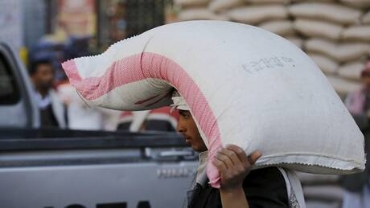 مسؤول كبير: عمليات التحالف الإغاثية جنبت اليمن الإنزلاق إلى مرحلة المجاعة