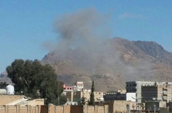 الكشف عن سبب الإنفجارات التي سمع دويها بالعاصمة صنعاء وأنباء عن خسائر كبيرة للحوثيين