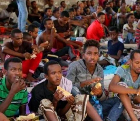 رغم الحرب وكل ما تمر به البلد.. أكثر من 5 آلاف مهاجر افريقي يصلون اليمن