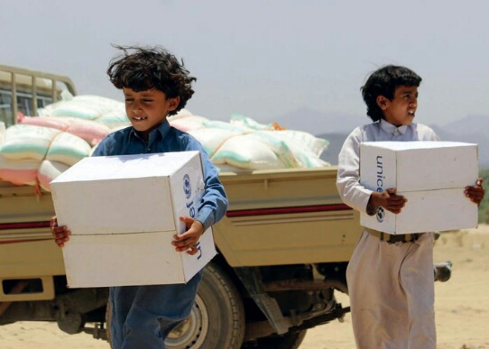 البنك الدولي يحدد سبب بقاء أسر كثيرة محتاجة في اليمن دون مساعدات رغم أن معدل التغطية يكفي للشعب بأكمله!