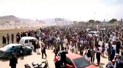اليمنيون يشيعون مفتيهم في صنعاء رغم محاولات المليشيات الحوثية تشويش مكان الدفن