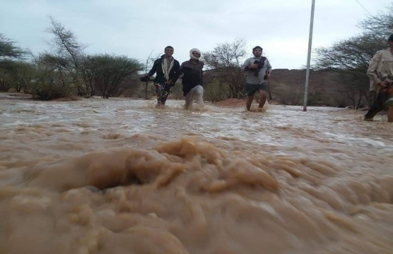 سيول الأمطار تنهي حياة 7 أشخاص بينهم نساء وأطفال شرقي اليمن
