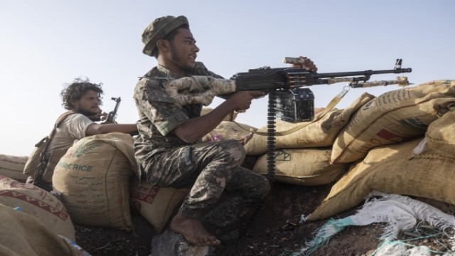الاعلان عن مصرع 200 حوثياً جنوب مأرب وإسقاط 7 طائرات مسيرة وتدمير 18 آلية عسكرية