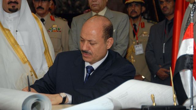 الرئيس ”رشاد العليمي“ يكشف عن اتفاق مع الأمم المتحدة يخص رواتب الموظفين في مناطق سيطرة الحوثيين