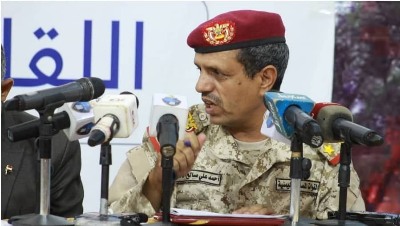 مدير دائرة التوجية المعنوي القوات المسلحة: لولا صمود أبطال الجيش لما رضخت مليشيا الحوثي للهدنة