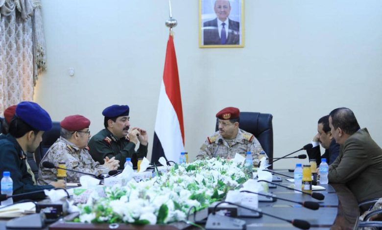 اجتماع نادر لقادة الجيش والأمن والمخابرات اليمنية في عدن وهذه أبرز الملفات التي تم مناقشتها