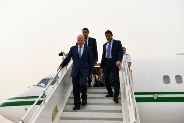 فور وصوله عدن..الرئيس العليمي يبشّر اليمنيين بـ احتواء التقلبات السعرية وتداعياتها على العملة الوطنية والاوضاع المعيشية