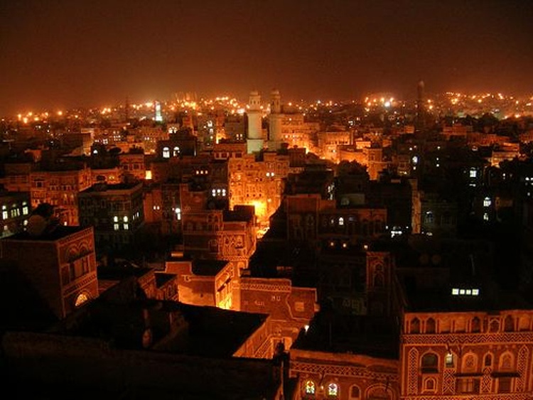 دوي صفارات الإنذار في صنعاء وتحذير عاجل للمواطنين