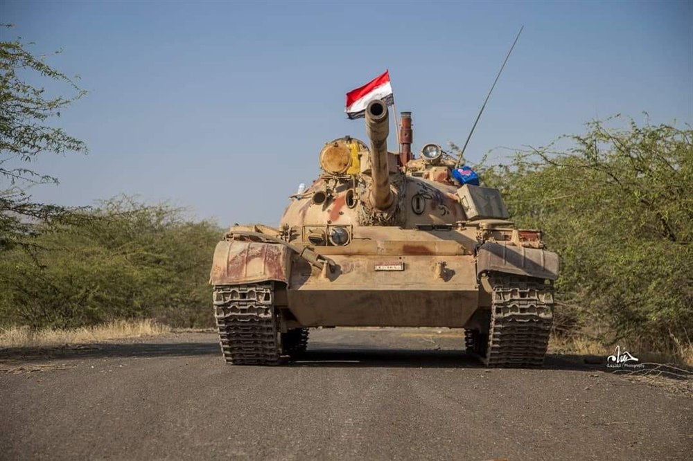 عشرات القتلى والجرحى من الطرفين.. مصدر عسكري يتحدث عن هجوم واسع للحوثيين استمر نحو 10 ساعات ويكشف نتائج وحصيلة ما حدث
