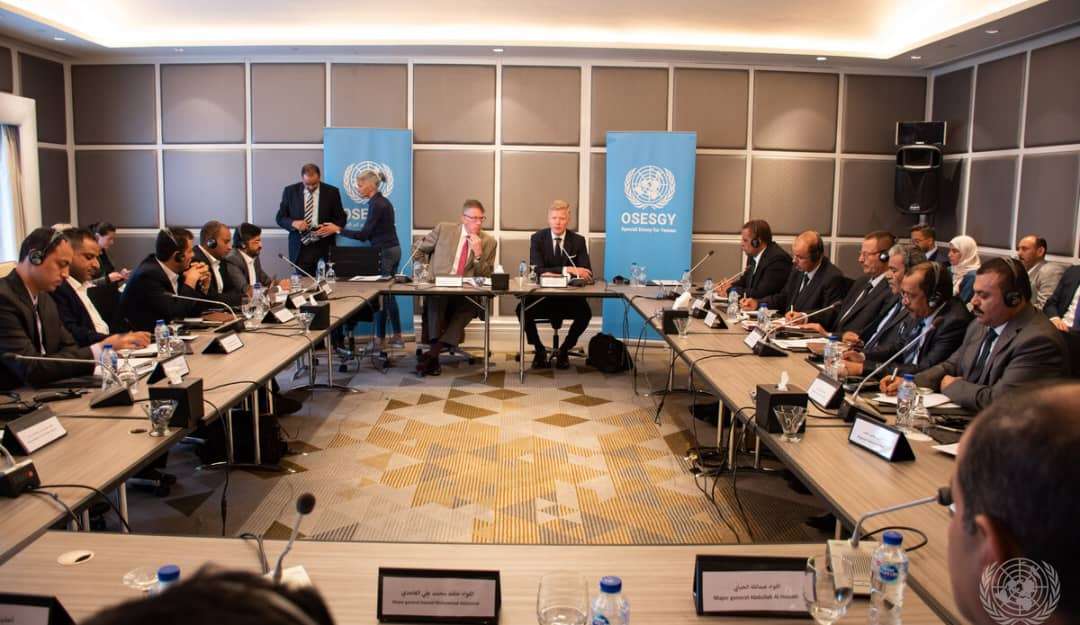 بعد تجاهل الأمم المتحدة للإنتهاكات.. اللجنة العسكرية الحكومية تعلق مشاركتها في المحادثات الجارية عمان