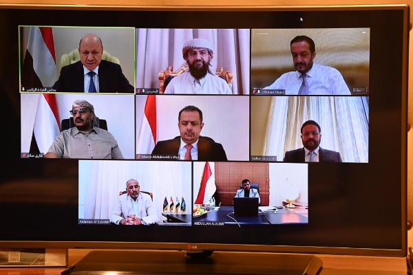 عيدروس الزبيدي في تصريحات خطيرة: ''الرئاسي سينهار والحكومة الحالية ستنتهي''