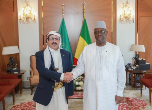 الرئيس السنغالي يتسلم اوراق اعتماد سالم العرادة سفيراً فوق العادة ومفوضاً للجمهورية اليمنية
