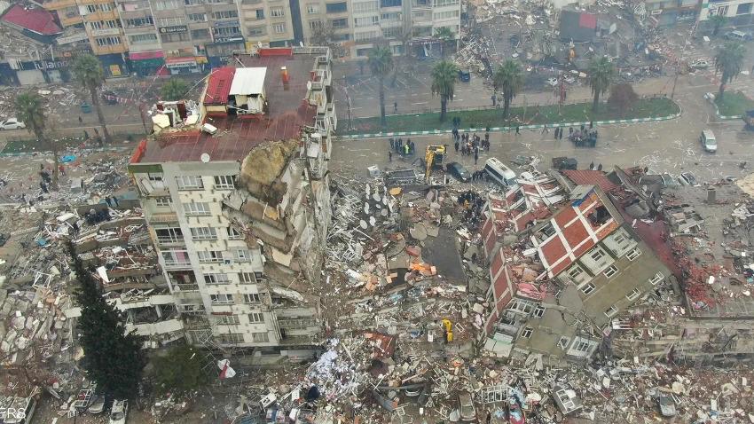 كم عدد الضحايا من الجالية اليمنية في تركيا بسبب الزلزال حتى الآن؟