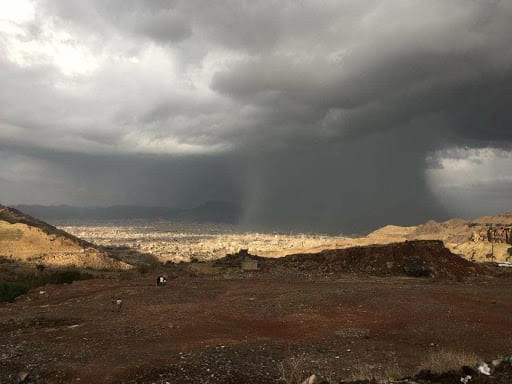 الأرصاد اليمني يتوقع هطول أمطار رعدية متفاوتة على عدد من المحافظات