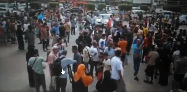 احتجاجات متواصلة في عدن تنديدا بتدهور الخدمات وإنهيار العملة المحلية