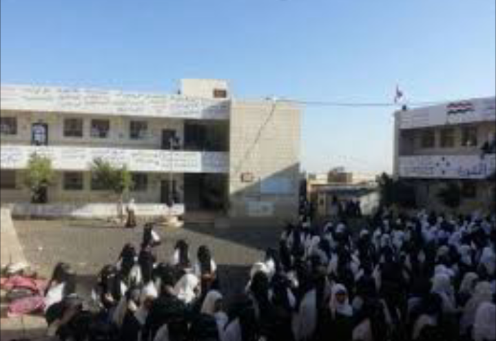 نادي المعلمين اليمنيين يدعو لمواصلة الإضراب في مدارس صنعاء وبقية المناطق الخاضعة للحوثيين