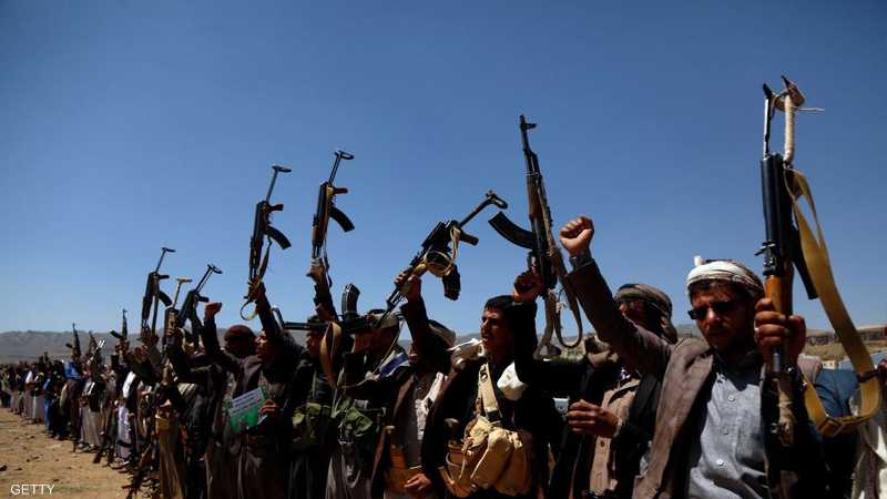 مليشيا الحوثي تعاقب سجناء بزنازين انفرادية لهذا السبب