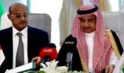 عاجل.. السعودية تعلن رسمياً دعم الاقتصاد اليمني بهذا المبلغ لتغطية عجز الموازنة ودعم المرتبات