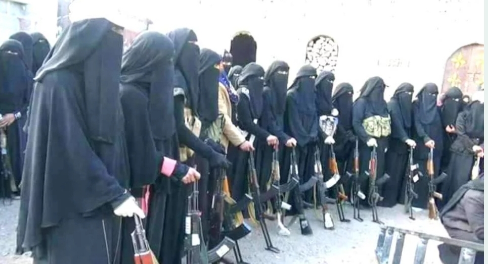جماعة الحوثي الإرهابية تستقطب 90 زينبية للقيام بهذه المهمة في صنعاء