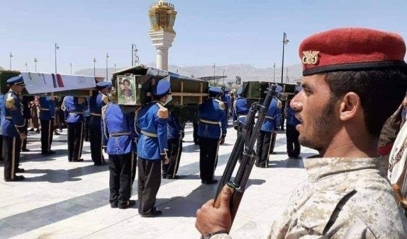 مليشبا  الحوثي تعلن مقتل 5 من أفرادها يحملون رتبا عسكرية