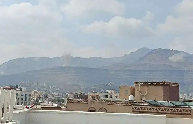 مصدر في صنعاء يكشف طبيعة وسبب الإنفجارات والأعيرة النارية التي سُمعت صباح اليوم