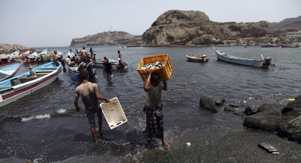 صيادون يعثرون على جثث قبالة جزيرة زقر اليمنية